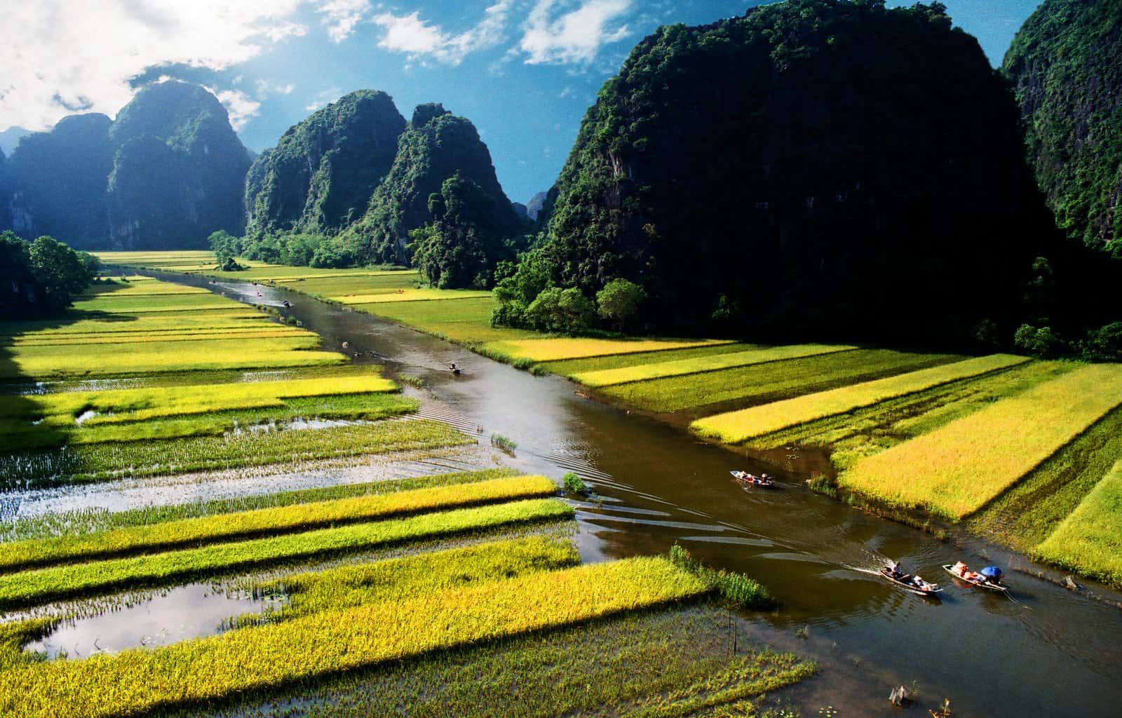 Loạt trải nghiệm khó quên tại danh thắng Tràng An, ‘Vịnh Hạ Long trên cạn’ của Ninh Bình - Ảnh 16. Loạt trải nghiệm khó quên tại danh thắng Tràng An, ‘Vịnh Hạ Long trên cạn’ của Ninh Bình - Ảnh 16.