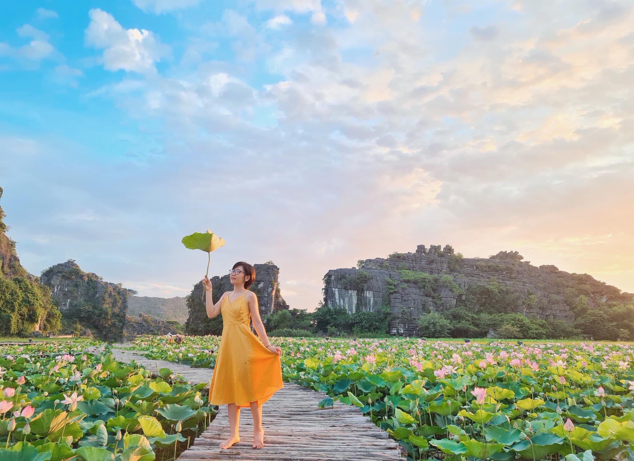 Loạt trải nghiệm khó quên tại danh thắng Tràng An, ‘Vịnh Hạ Long trên cạn’ của Ninh Bình - Ảnh 17. Loạt trải nghiệm khó quên tại danh thắng Tràng An, ‘Vịnh Hạ Long trên cạn’ của Ninh Bình - Ảnh 17.