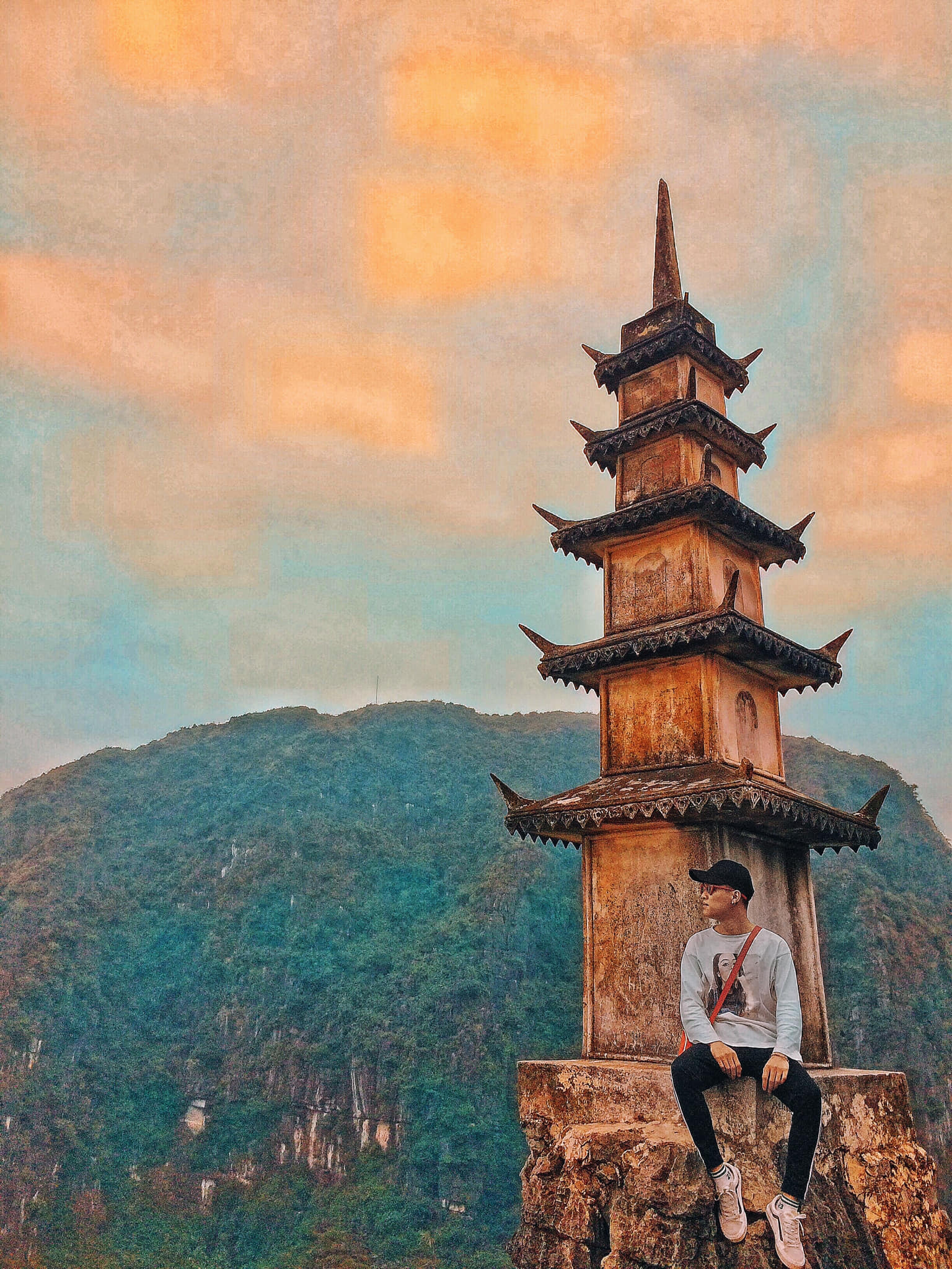 Loạt trải nghiệm khó quên tại danh thắng Tràng An, ‘Vịnh Hạ Long trên cạn’ của Ninh Bình - Ảnh 12. Loạt trải nghiệm khó quên tại danh thắng Tràng An, ‘Vịnh Hạ Long trên cạn’ của Ninh Bình - Ảnh 12.