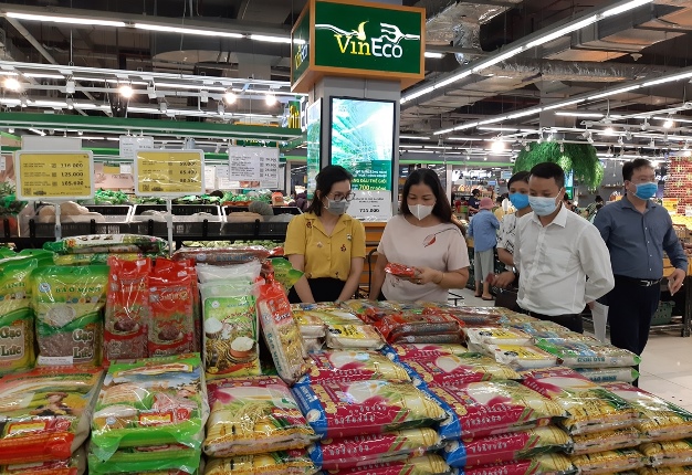 Hà Nội sẵn sàng đưa hàng hóa về nông thôn, vùng có người dân cách li do COVID-19 - Ảnh 1.