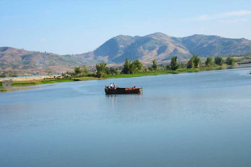 Ghé sông Đăk Bla, dòng chảy ngược nổi tiếng của tỉnh Kon Tum - Ảnh 10. Ghé sông Đăk Bla, dòng chảy ngược nổi tiếng của tỉnh Kon Tum - Ảnh 10.