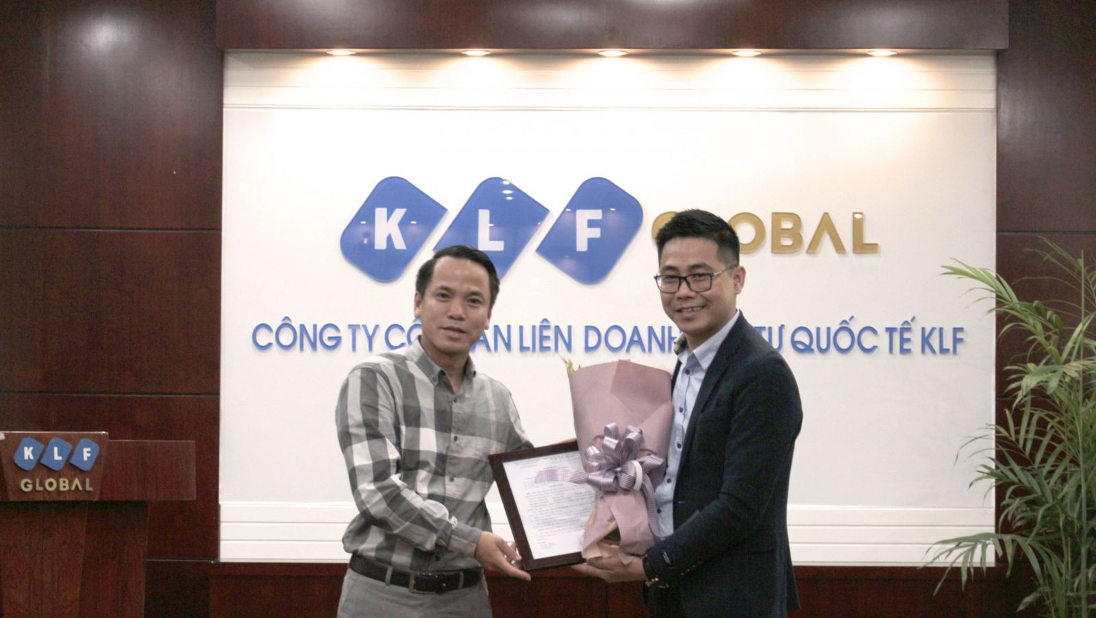 Ông Nguyễn Đức Công thôi chức Chủ tịch KLF - Ảnh 2. Ông Nguyễn Đức Công thôi chức Chủ tịch KLF - Ảnh 2.