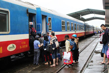 Đà Nẵng đề nghị mở hai tuyến tàu, chở 10.000 người rời thành phố