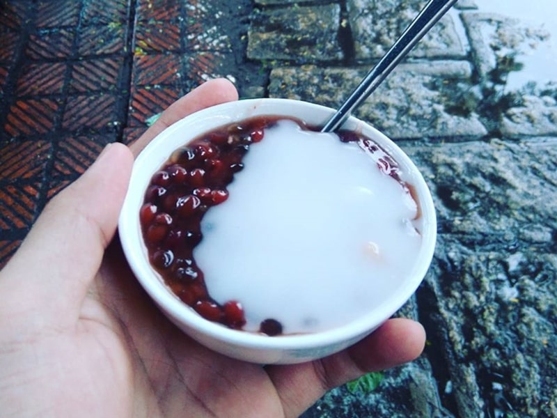 Đi đâu tìm ăn chè đậu đỏ thoát kiếp FA giữa lòng Sài Gòn tấp nập? - Ảnh 2. Đi đâu tìm ăn chè đậu đỏ thoát kiếp FA giữa lòng Sài Gòn tấp nập? - Ảnh 2.