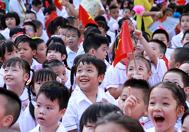 Hà Nội khai giảng vào ngày 5/9, học sinh đeo khẩu trang để phòng dịch - Ảnh 1. Hà Nội khai giảng vào ngày 5/9, học sinh đeo khẩu trang để phòng dịch - Ảnh 1.