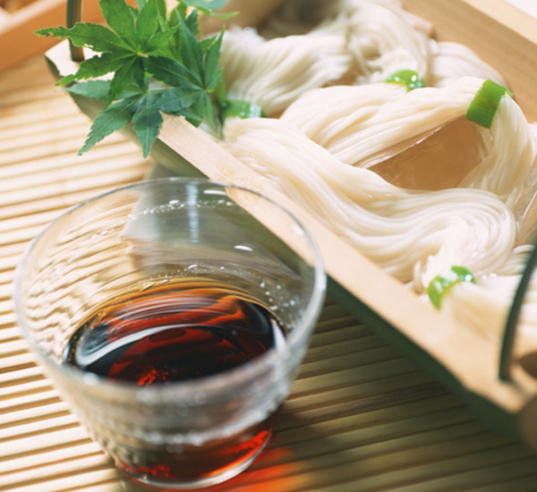 Không phải đậu đỏ, Somen mới là món mà du khách nên thử khi đến Nhật vào ngày lễ Thất Tịch - Ảnh 2. Không phải đậu đỏ, Somen mới là món mà du khách nên thử khi đến Nhật vào ngày lễ Thất Tịch - Ảnh 2.