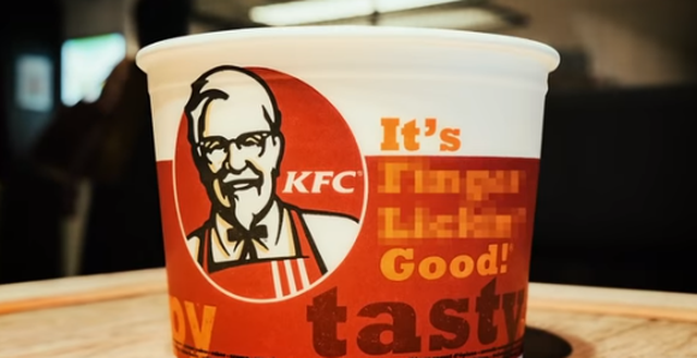 KFC tạm thời bỏ khẩu hiệu 'vị ngon trên từng ngón tay'  - Ảnh 1.
