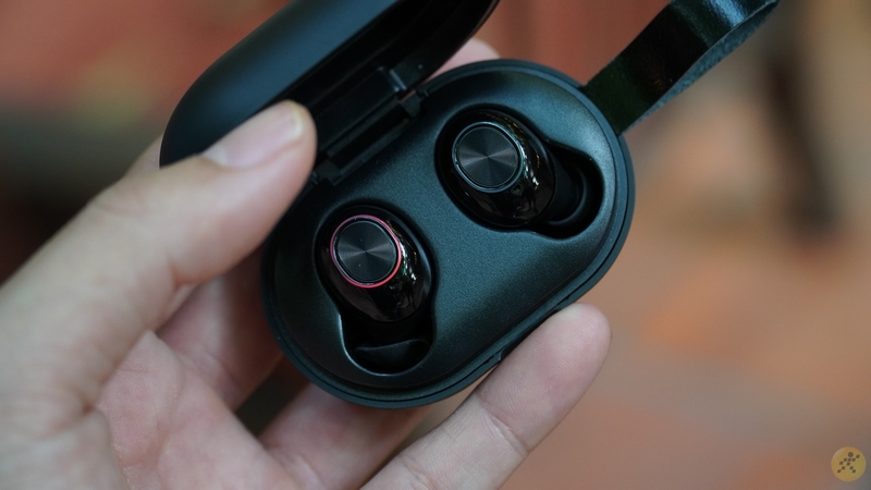 Tổng hợp 10 mẫu tai nghe bluetooth đáng mua hiện nay - Ảnh 8. Tổng hợp 10 mẫu tai nghe bluetooth đáng mua hiện nay - Ảnh 8.