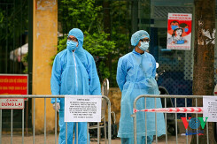 Hà Nội: Nam thanh niên nhận thông báo dương tính SARS-CoV-2, 6 người thân phải đi cách li