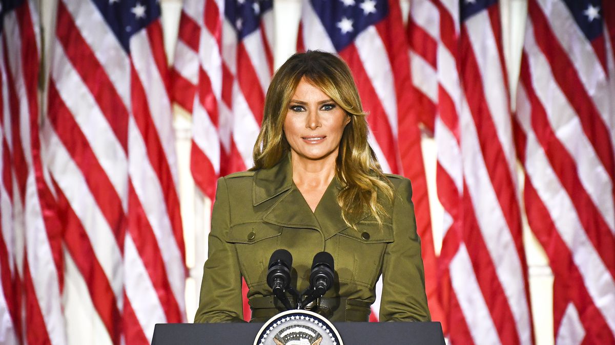 Mỹ chìm trong suy thoái, tại sao cử tri vẫn tin tưởng quyết sách kinh tế của ông Trump? - Ảnh 1. Mỹ chìm trong suy thoái, tại sao cử tri vẫn tin tưởng quyết sách kinh tế của ông Trump? - Ảnh 1.