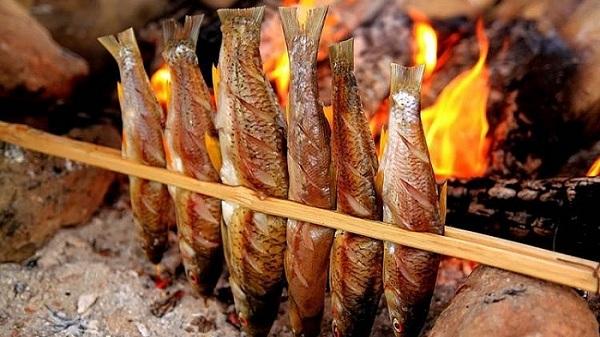 Đâu là món ăn đặc sản mà khách du lịch nào đến Hòa Bình cũng tấm tắc khen ngon? - Ảnh 5. Đâu là món ăn đặc sản mà khách du lịch nào đến Hòa Bình cũng tấm tắc khen ngon? - Ảnh 5.
