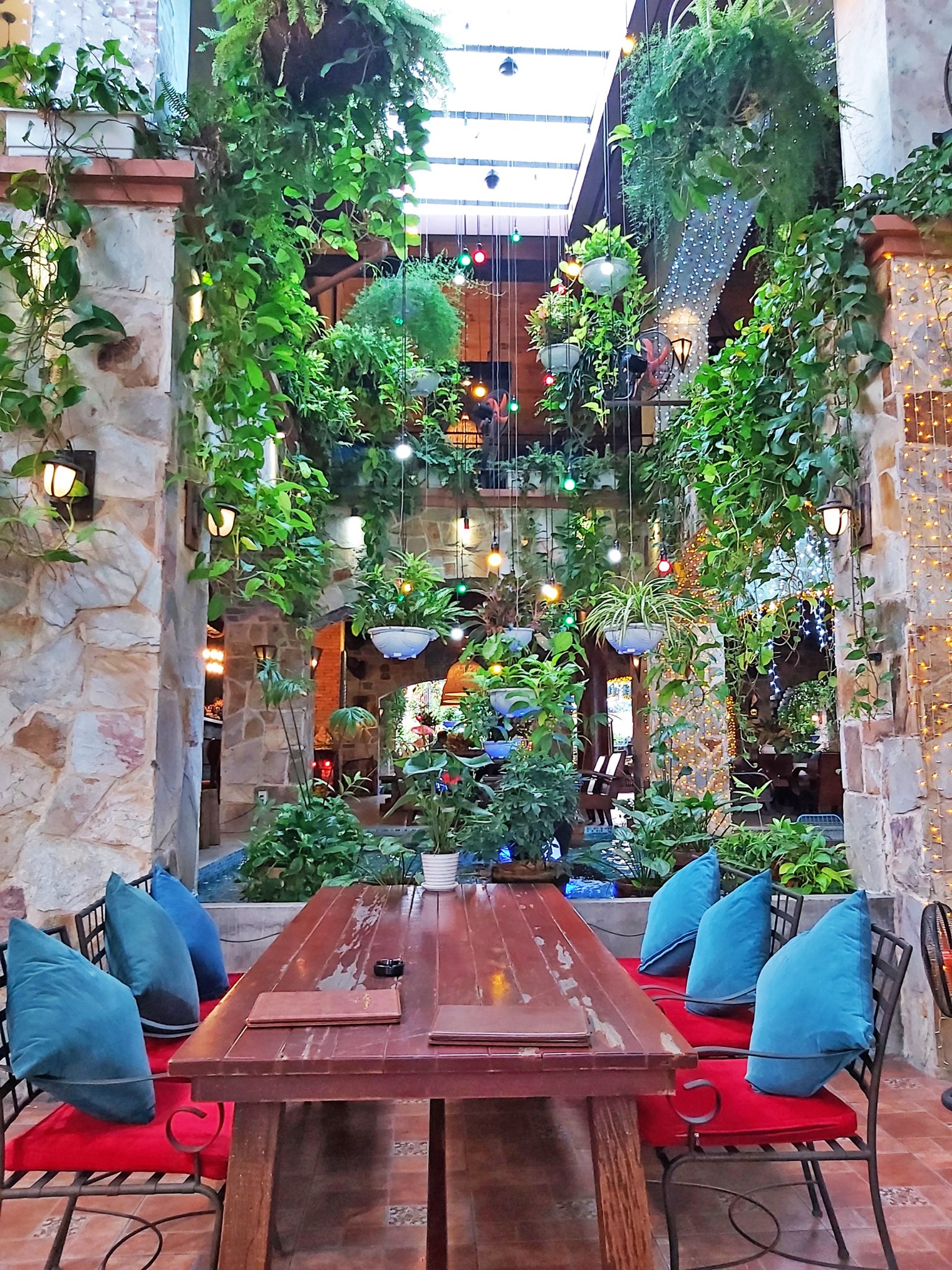 Top những quán cafe lí tưởng để thư giãn trong dịp nghỉ lễ 2/9 - Ảnh 20. Top những quán cafe lí tưởng để thư giãn trong dịp nghỉ lễ 2/9 - Ảnh 20.