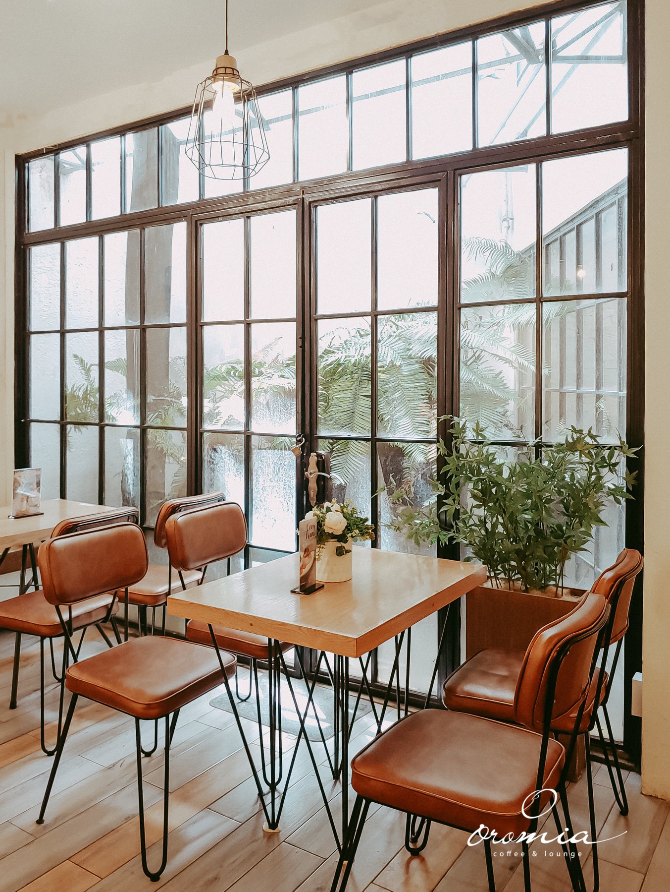 Top những quán cafe lí tưởng để thư giãn trong dịp nghỉ lễ 2/9 - Ảnh 3. Top những quán cafe lí tưởng để thư giãn trong dịp nghỉ lễ 2/9 - Ảnh 3.