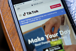Trước khi bắt tay với Microsoft, Walmart thương lượng với SoftBank và Google để thâu tóm TikTok tại Mỹ
