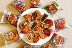 Bánh trung thu mini Trung Quốc bán đầy chợ mạng, giá rẻ đến bất ngờ