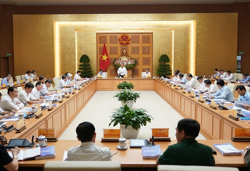 Thủ tướng: Cần điều chỉnh các mục tiêu phát triển kinh tế - xã hội trong điều kiện bình thường mới - Ảnh 1. Thủ tướng: Cần điều chỉnh các mục tiêu phát triển kinh tế - xã hội trong điều kiện bình thường mới - Ảnh 1.
