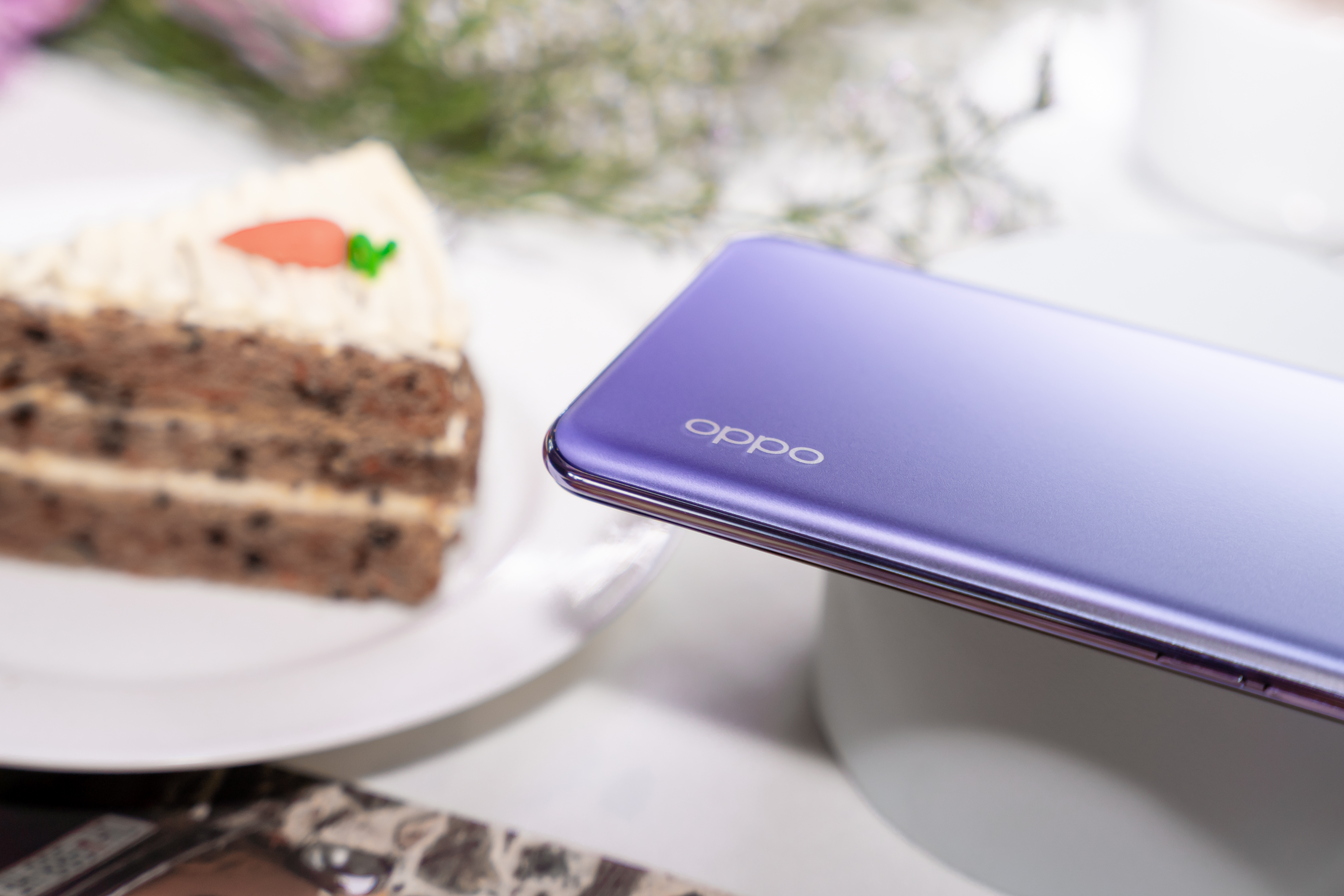 OPPO Reno4 phiên bản Tím Khói hâm nóng thị trường điện thoại cận cao cấp mùa Trung Thu - Ảnh 3. OPPO Reno4 phiên bản Tím Khói hâm nóng thị trường điện thoại cận cao cấp mùa Trung Thu - Ảnh 3.