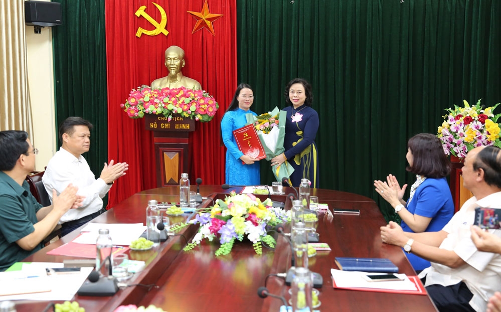 Bổ nhiệm loạt nhân sự mới tại TP HCM, Hà Nội - Ảnh 4. Bổ nhiệm loạt nhân sự mới tại TP HCM, Hà Nội - Ảnh 4.