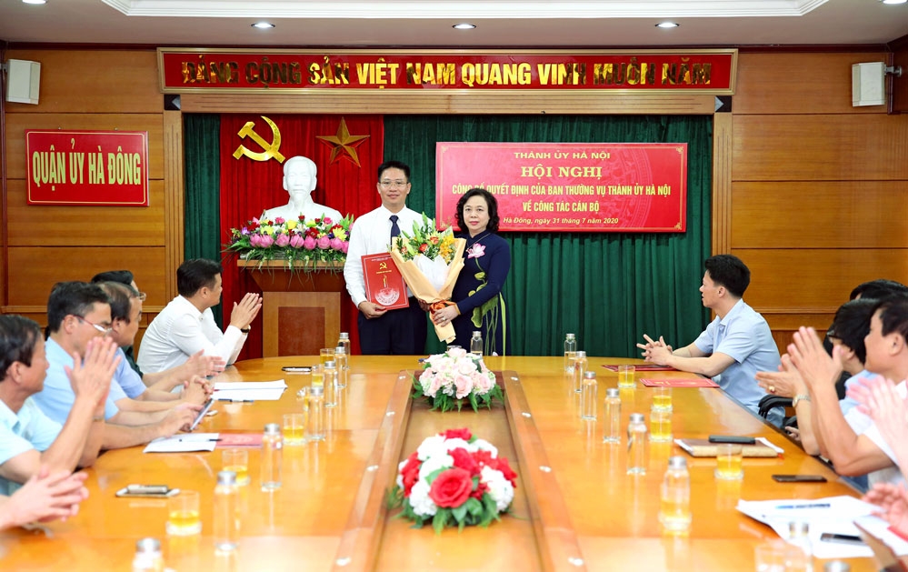 Bổ nhiệm loạt nhân sự mới tại TP HCM, Hà Nội - Ảnh 5. Bổ nhiệm loạt nhân sự mới tại TP HCM, Hà Nội - Ảnh 5.