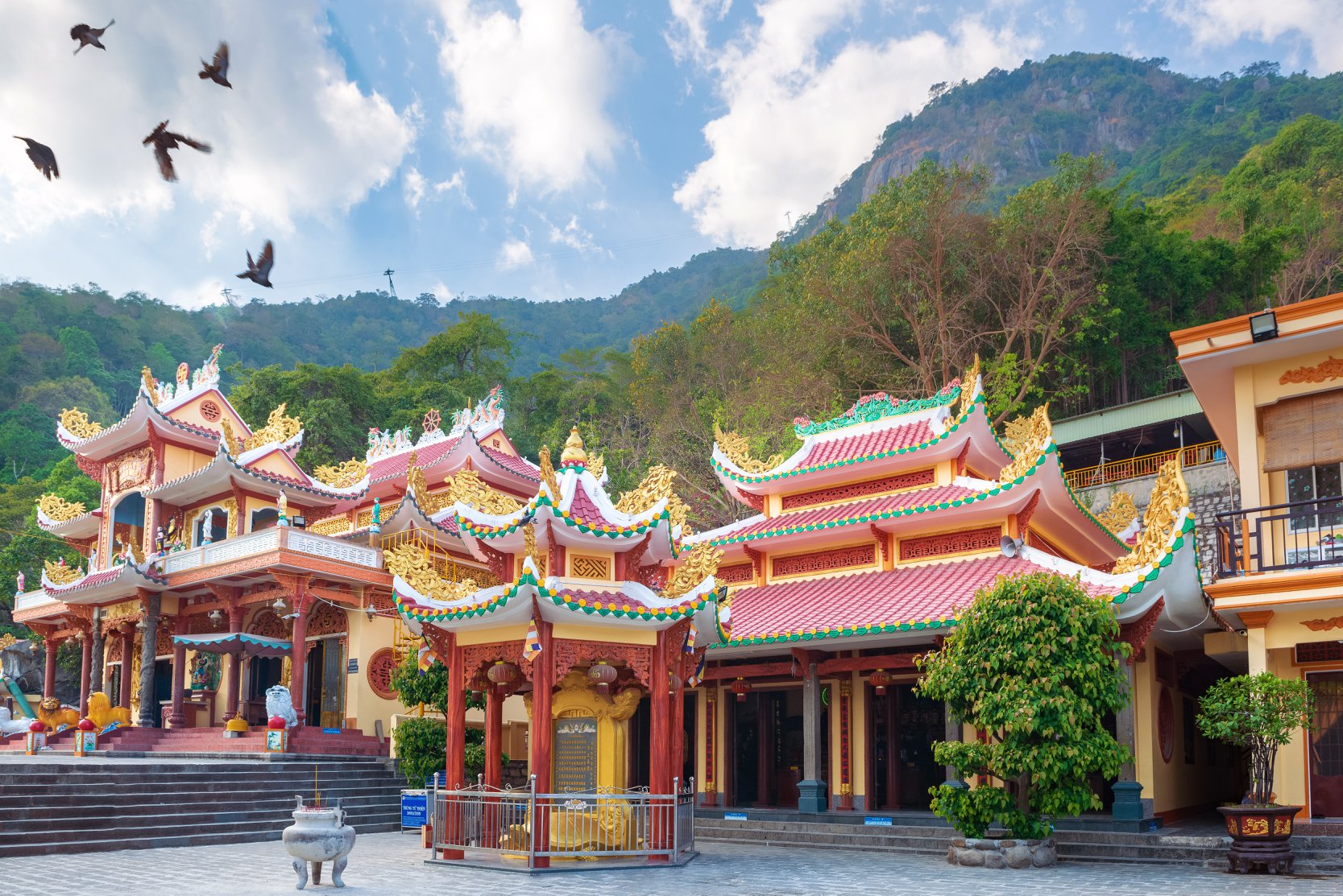 Lịch sử núi Bà Đen Tây Ninh - nơi ghi dấu bao truyền thuyết xa xưa nổi tiếng - Ảnh 6. Lịch sử núi Bà Đen Tây Ninh - nơi ghi dấu bao truyền thuyết xa xưa nổi tiếng - Ảnh 6.