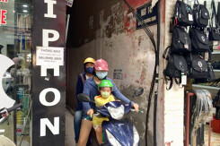 Hà Nội: Gỡ phong tỏa, cuộc sống người dân ngõ 147 Trương Định trở lại bình thường