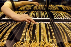 So sánh giá vàng hôm nay 31/8: Vàng tăng 700.000 đồng/lượng trong phiên giao dịch đầu tuần