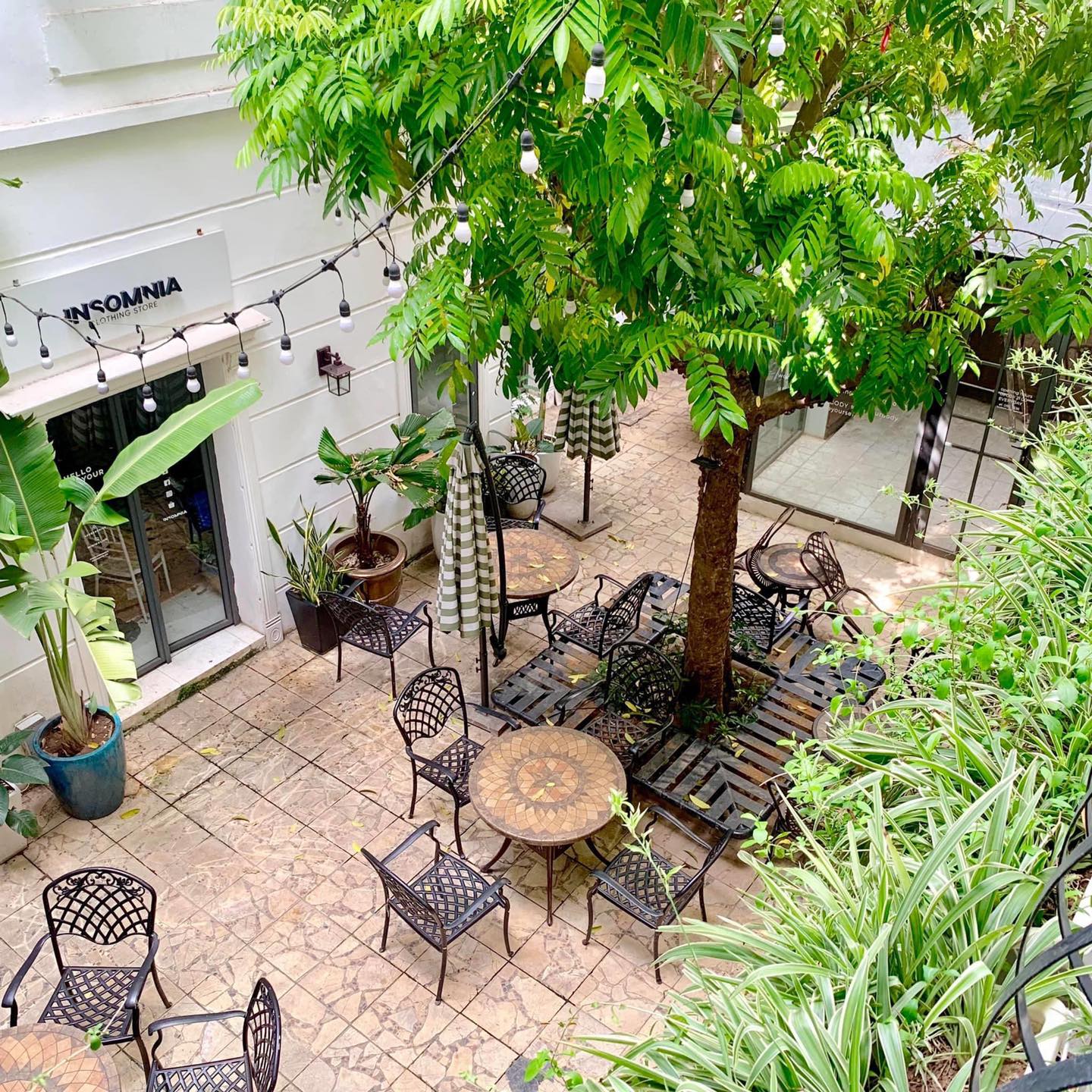 Tận hưởng dịp nghỉ lễ 2/9 với 5 quán cafe view xanh mát, thoáng đãng tại Hà Nội - Ảnh 13. Tận hưởng dịp nghỉ lễ 2/9 với 5 quán cafe view xanh mát, thoáng đãng tại Hà Nội - Ảnh 13.
