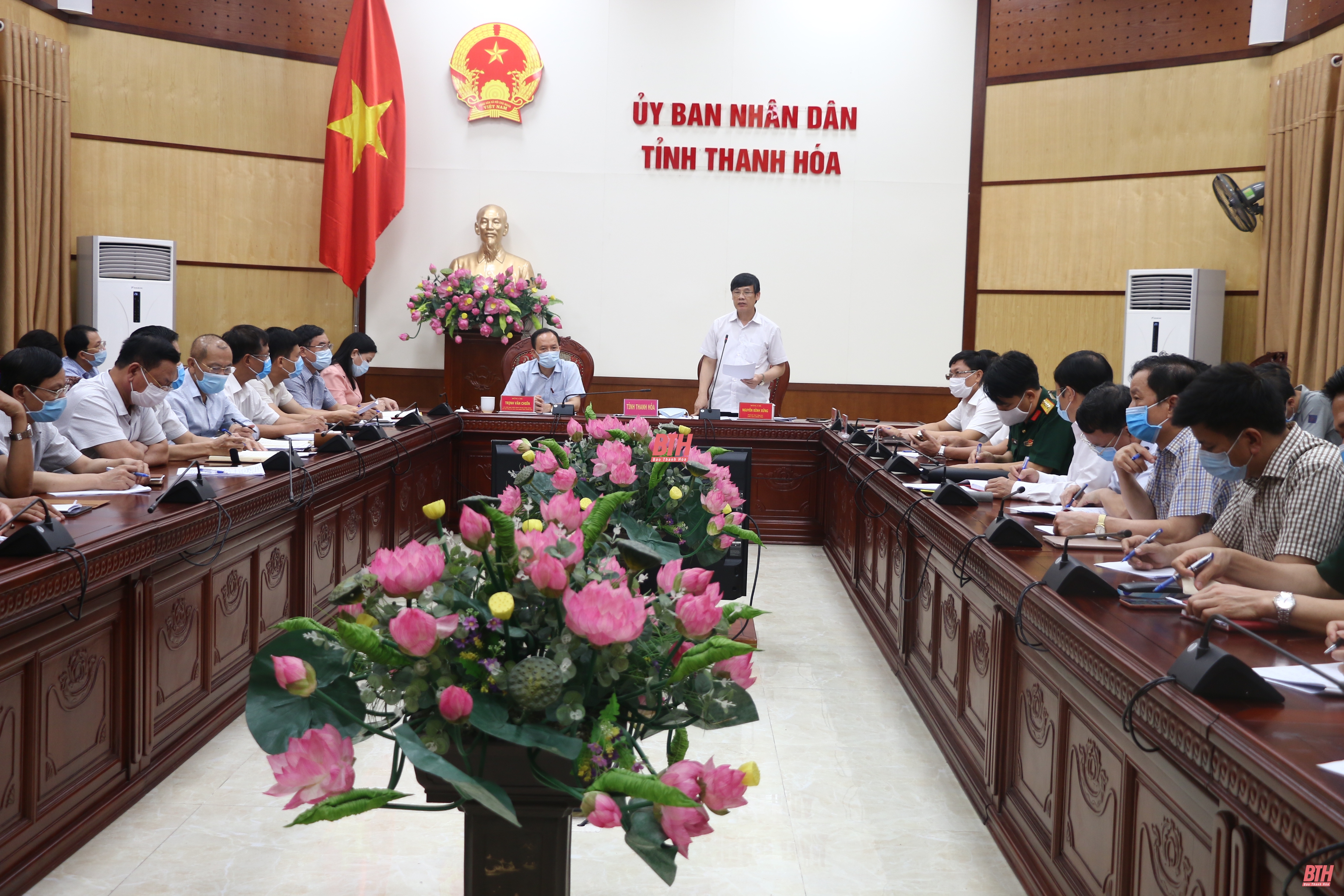 Thanh Hóa: Từ 4/8, bắt buộc người dân đeo khẩu trang nơi công cộng - Ảnh 1. Thanh Hóa: Từ 4/8, bắt buộc người dân đeo khẩu trang nơi công cộng - Ảnh 1.