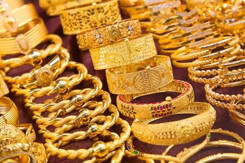 Dự báo giá vàng 5/8: Vàng có xu hướng giảm, nhưng vẫn neo ở ngưỡng cao?