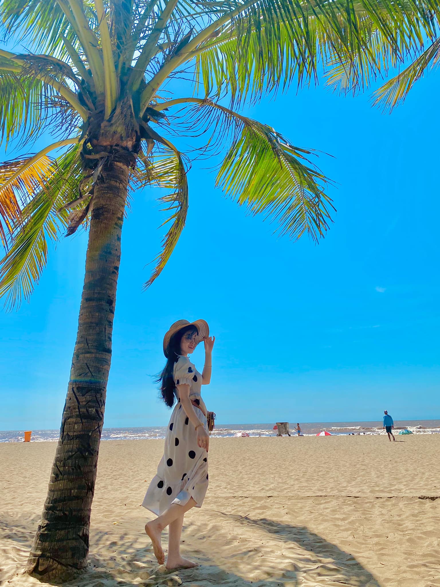 Sầm Sơn ở đâu? Ghé thăm miền biển nổi tiếng 'say lòng người'  - Ảnh 2.