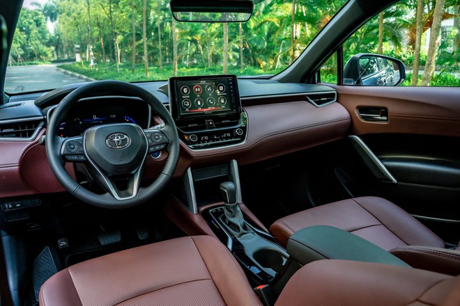 Toyota Corolla Cross mở bán tại Việt Nam, giá từ 720 triệu đồng - Ảnh 3. Toyota Corolla Cross mở bán tại Việt Nam, giá từ 720 triệu đồng - Ảnh 3.