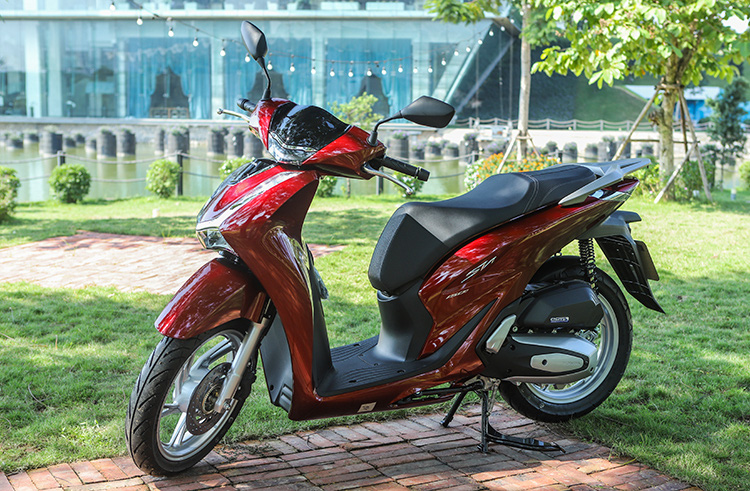 Chưa mở bán, SH 2020 đã đội giá 20 triệu đồng, khách mua phải đặt cọc và đợi - Ảnh 1. Chưa mở bán, SH 2020 đã đội giá 20 triệu đồng, khách mua phải đặt cọc và đợi - Ảnh 1.