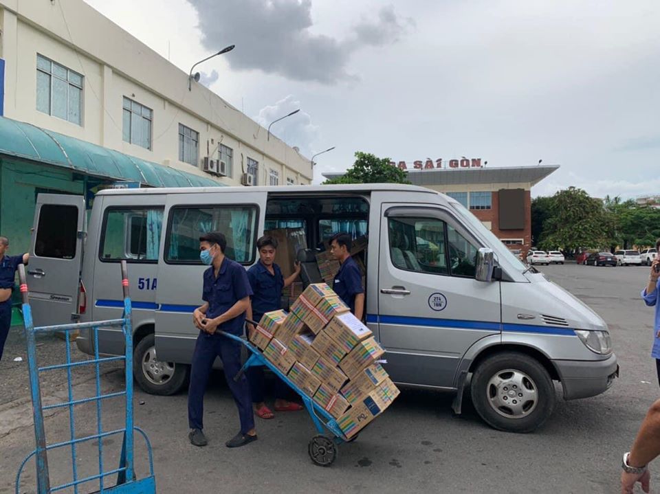 Những lô hàng được chuyển tới vùng dịch bằng đường sắt. (Ảnh: Tổng Công ty Đường sắt Việt Nam).