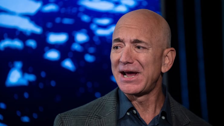 Jeff Bezos bán hơn 3 tỉ USD cổ phiếu Amazon - Ảnh 1.