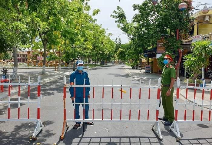 Nhiều khu vực tại Quảng Nam đã bị phong tỏa trước tình hình dịch bệnh phức tạp (Ảnh: Võ Hà). Nhiều khu vực tại Quảng Nam đã bị phong tỏa trước tình hình dịch bệnh phức tạp (Ảnh: Võ Hà).