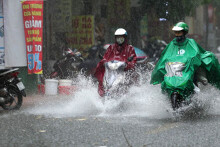 Thời tiết Hà Nội hôm nay 6/8: Mưa lớn, kéo dài, Hải Phòng và các tỉnh lân cận mưa dông diện rộng