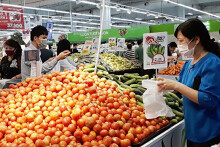 Giá cả thị trường hôm nay 7/8: Siêu thị lên kệ thịt heo, thịt bò giá hấp dẫn
