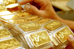 So sánh giá vàng hôm nay 7/8: Vàng tăng kỉ lục, có nơi tăng đến 1,7 triệu đồng/lượng