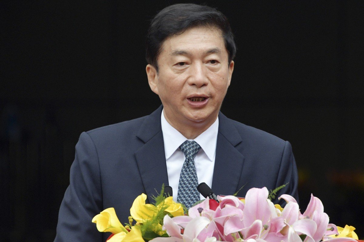 Quan chức Trung Quốc muốn chuyển 100 USD cho ông Trump phong tỏa - Ảnh 1. Quan chức Trung Quốc muốn chuyển 100 USD cho ông Trump phong tỏa - Ảnh 1.