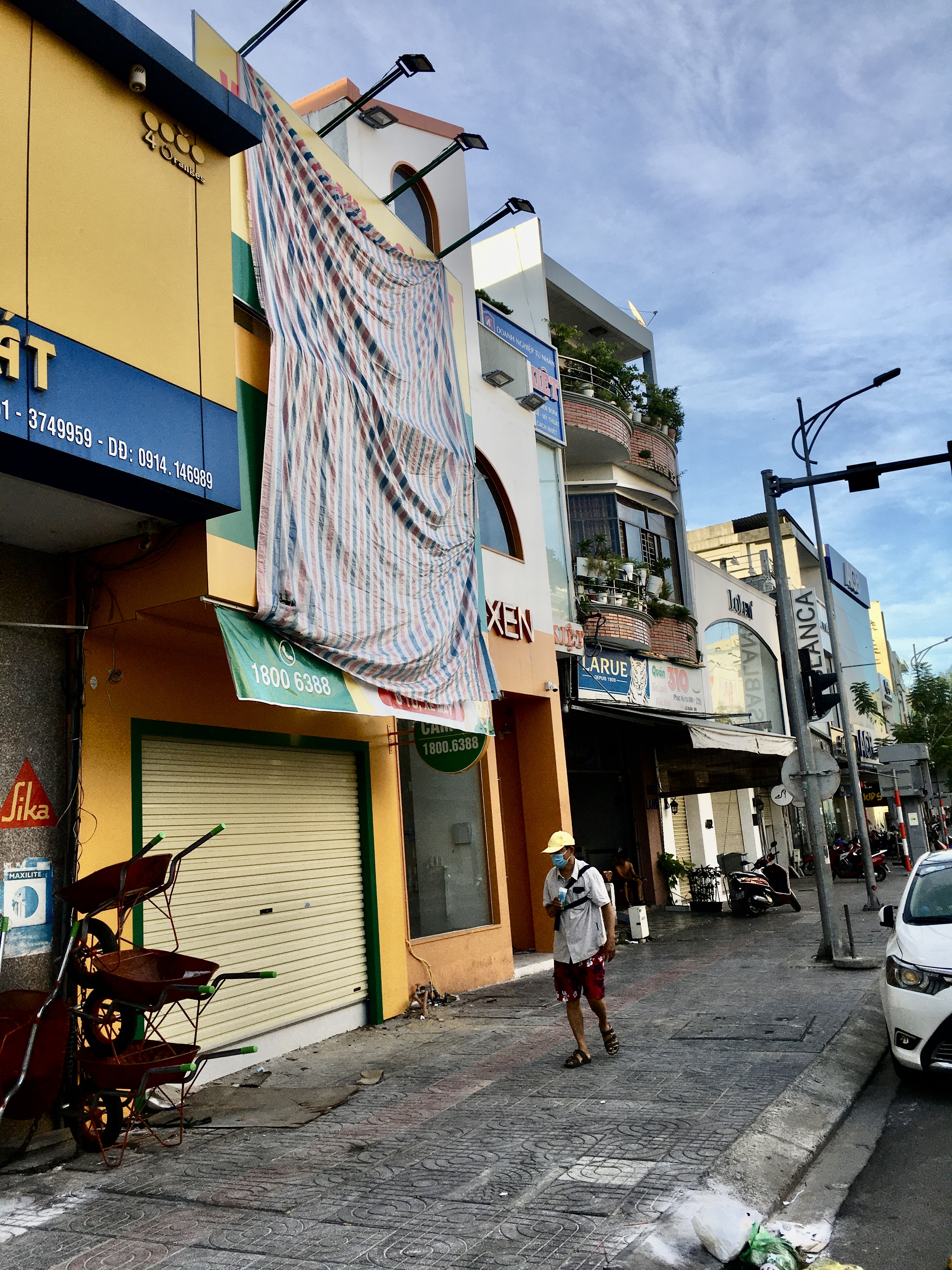 Cho thuê, sang nhượng mặt bị 'ế' ở các tuyến phố chuyên doanh lớn Đà Nẵng khi dịch COVID-19 phức tạp - Ảnh 5.
