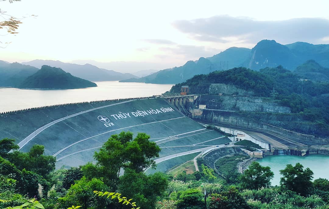Chiêm ngưỡng vẻ đẹp hùng vĩ của công trình thế kỉ thuỷ điện Hòa Bình - Ảnh 1. Chiêm ngưỡng vẻ đẹp hùng vĩ của công trình thế kỉ thuỷ điện Hòa Bình - Ảnh 1.