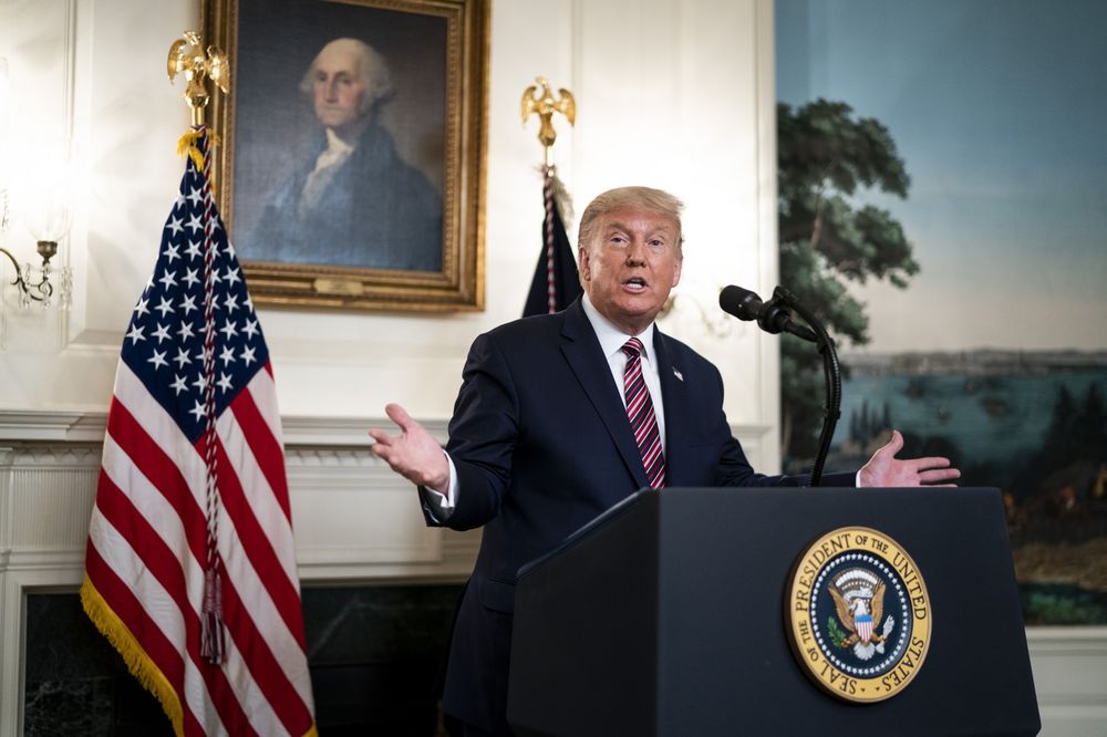 Ông Trump tự làm lung lay chiến dịch tái tranh cử vì không biết lựa lời mà nói - Ảnh 1. Ông Trump tự làm lung lay chiến dịch tái tranh cử vì không biết lựa lời mà nói - Ảnh 1.