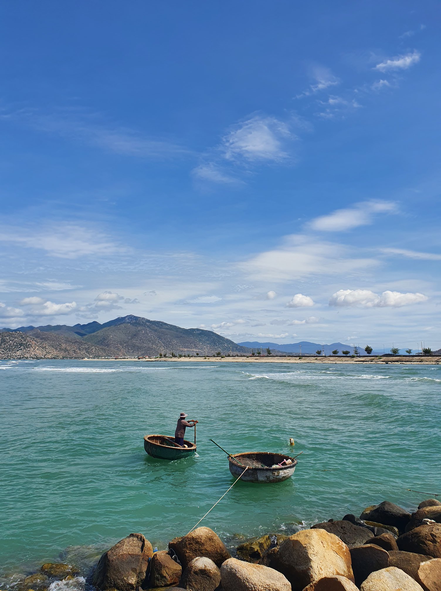 Ghé Mũi Dinh Ninh Thuận, chiêm ngưỡng cung đường ven biển đẹp nhất Việt Nam - Ảnh 6. Ghé Mũi Dinh Ninh Thuận, chiêm ngưỡng cung đường ven biển đẹp nhất Việt Nam - Ảnh 6.