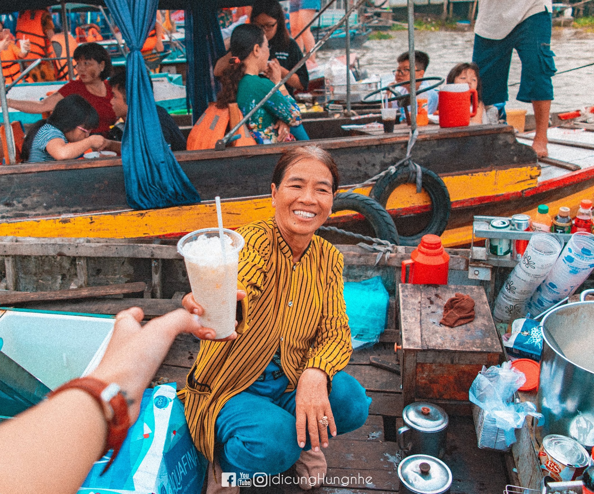 Một ngày lênh đênh tại chợ nổi Cái Răng - Ảnh 8. Một ngày lênh đênh tại chợ nổi Cái Răng - Ảnh 8.