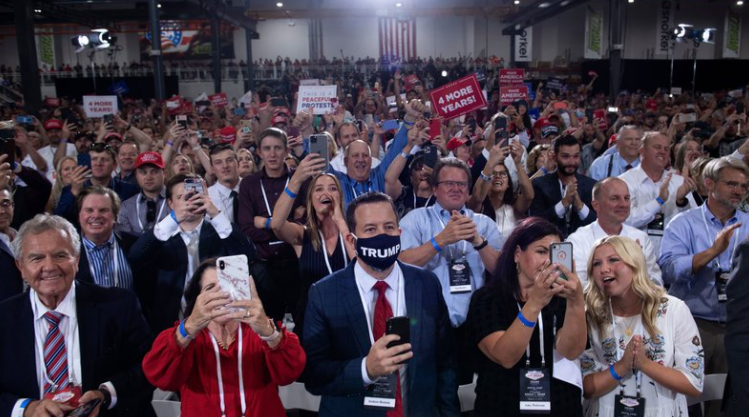 4 điểm khác biệt trong chiến dịch tranh cử của ông Trump và ông Biden - Ảnh 1. 4 điểm khác biệt trong chiến dịch tranh cử của ông Trump và ông Biden - Ảnh 1.