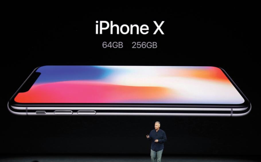 Nhìn lại những lần ra mắt ấn tượng của iPhone - Ảnh 10. Nhìn lại những lần ra mắt ấn tượng của iPhone - Ảnh 10.