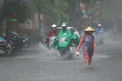 Thời tiết Hà Nội hôm nay 19/9: Mưa to và dông, Hải Phòng có nơi mưa rất to
