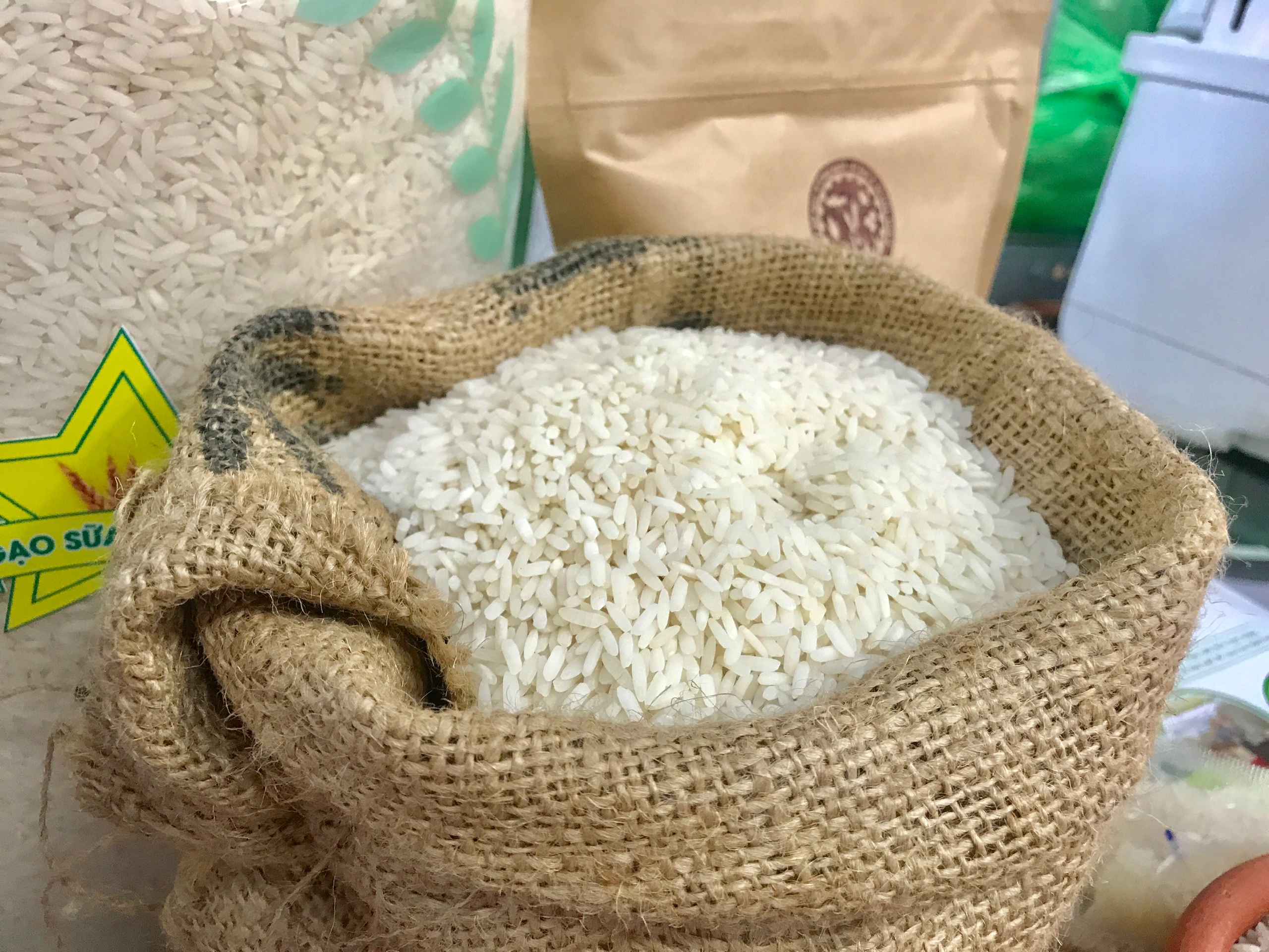 Gạo Việt rộng đường thâm nhập mạnh mẽ vào EU nhờ EVFTA - Ảnh 1. Gạo Việt rộng đường thâm nhập mạnh mẽ vào EU nhờ EVFTA - Ảnh 1.