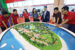 Địa ốc First Real bất ngờ dừng chào bán cổ phiếu cho cổ đông