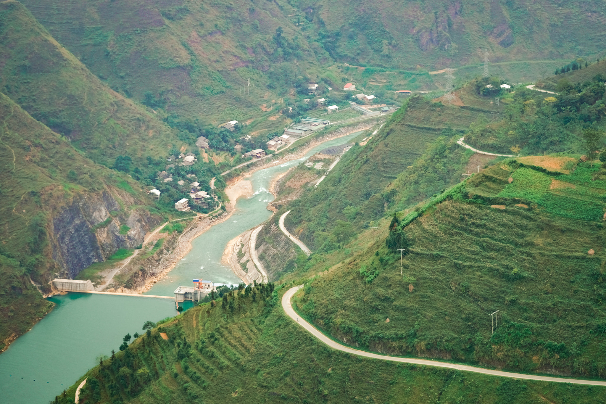 Khám phá Mã Pí Lèng, một trong 'tứ đại đỉnh đèo' của Việt Nam - Ảnh 4. Khám phá Mã Pí Lèng, một trong 'tứ đại đỉnh đèo' của Việt Nam - Ảnh 4.